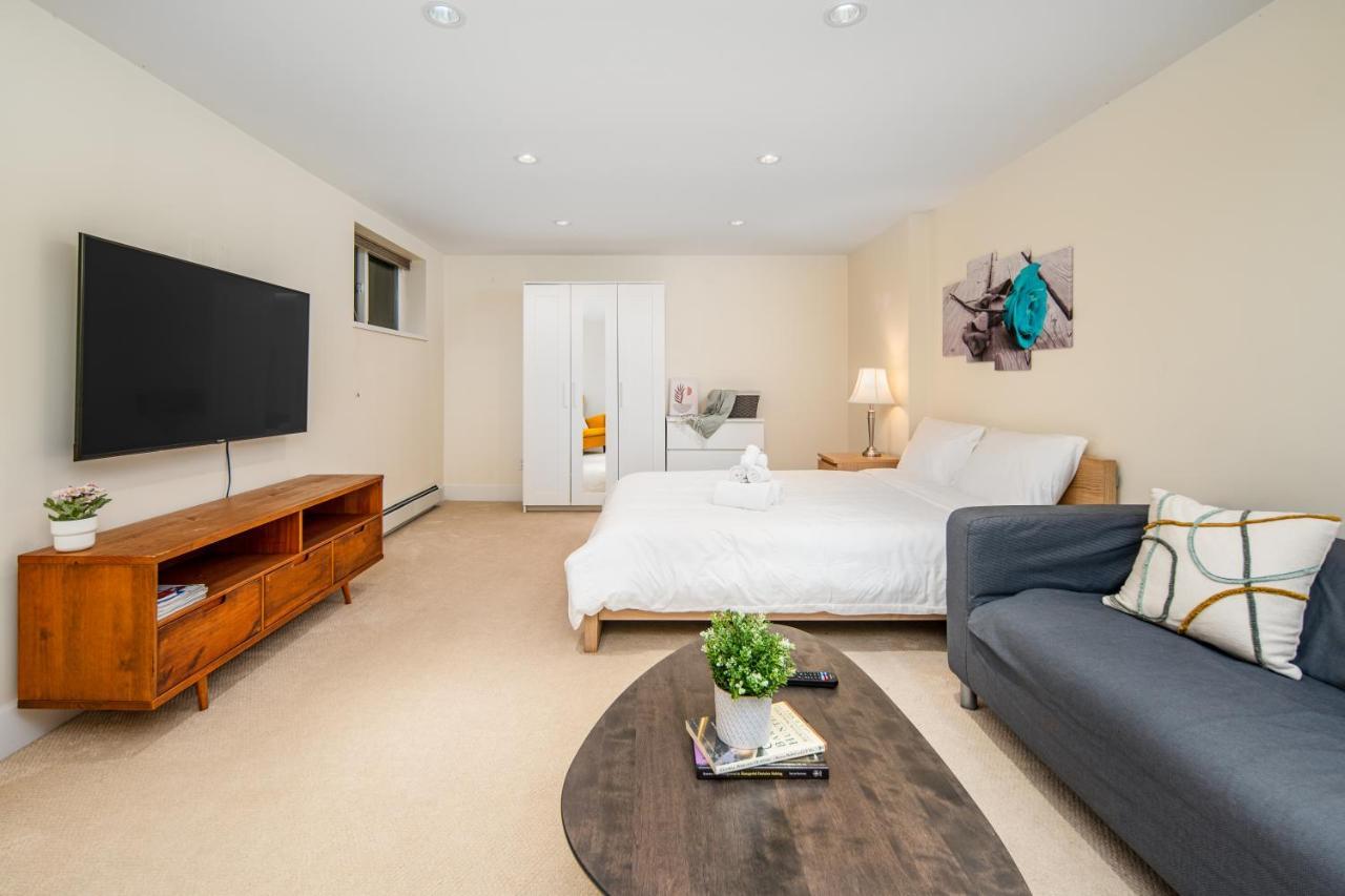 Gorgeous 4 Bedroom Garden Level Suite At Vancouver West & Ubc ภายนอก รูปภาพ